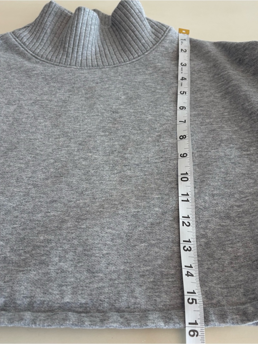 ALO Yoga Small Cropped Serenity Coverup Fleece Sweatshirt Top Ribbed Neck Gray - Picture 13 of 14